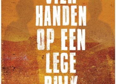 Vier handen op een lege buik