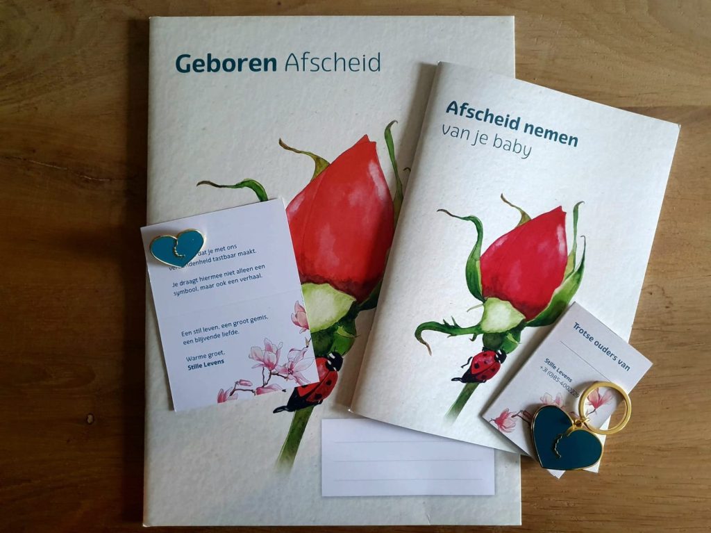 foto van het waardevolle kraampakket bij een overleden baby